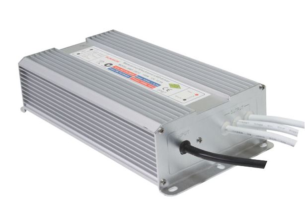 Kültéri táp SUNWOR SWP-250-12